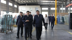 市人大常委會(huì)副主任徐家保帶領(lǐng)調(diào)研組來(lái)我廠參觀